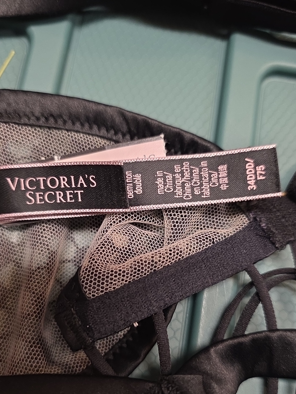 Victoria's Secret Black Sheer Lace Underwire Bra with Gold Accent - Picture 3 of 3